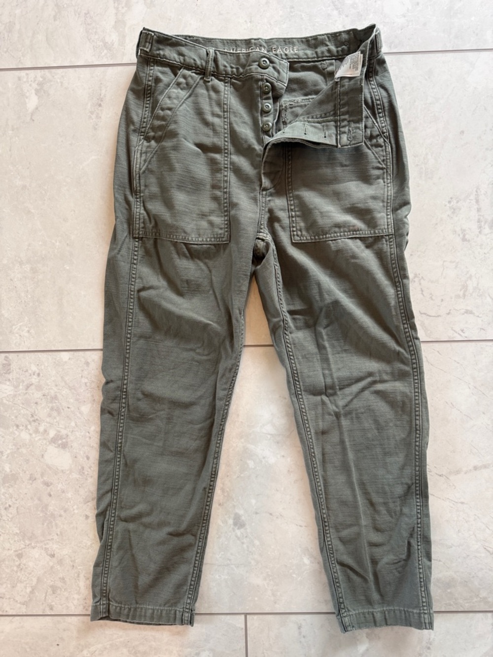 American Eagle Outfitters Women's Olive Pants, size 6